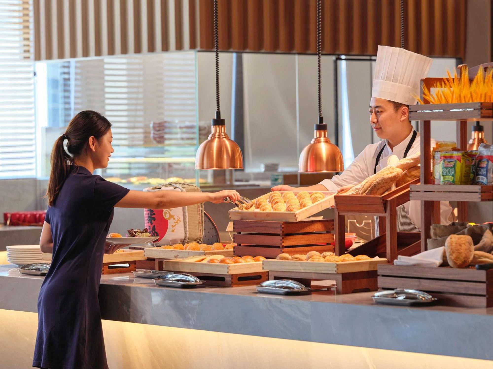 Novotel Shanghai Qingpu Excellence Exterior photo
